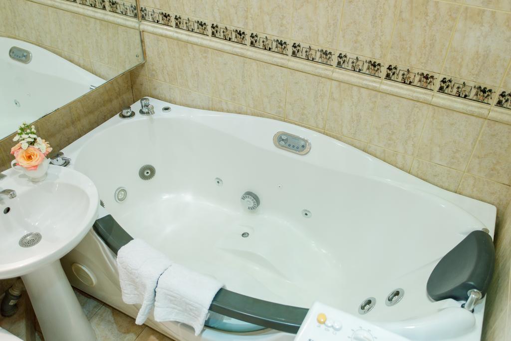 Studio De Luxe With Jacuzzi سومي المظهر الخارجي الصورة