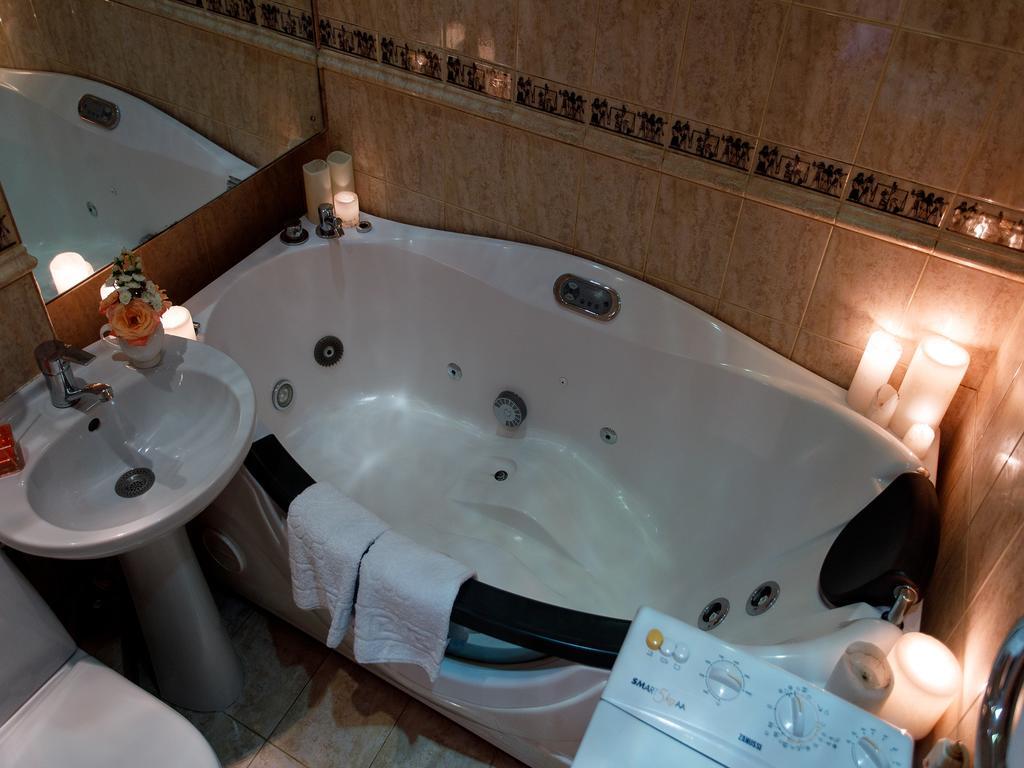 Studio De Luxe With Jacuzzi سومي المظهر الخارجي الصورة